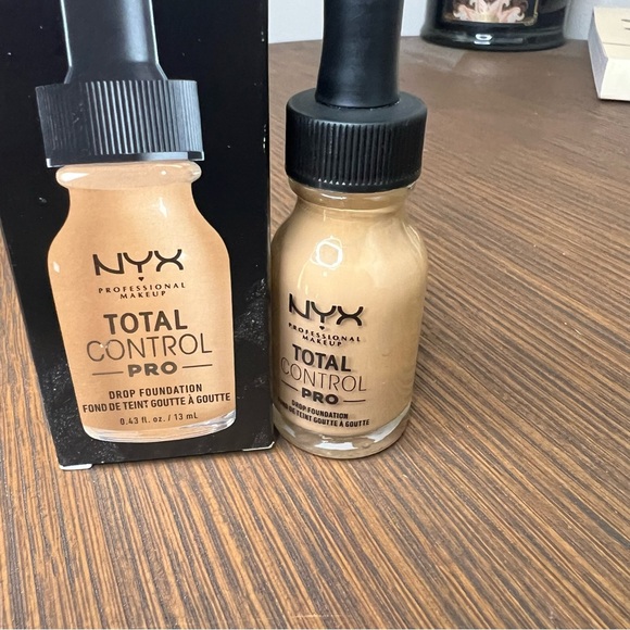 NYX PROFESSIONAL MAKEUP Drop Foundation Total Control Pro TCPDF15 Caramel NEW - Picture 1 of 7